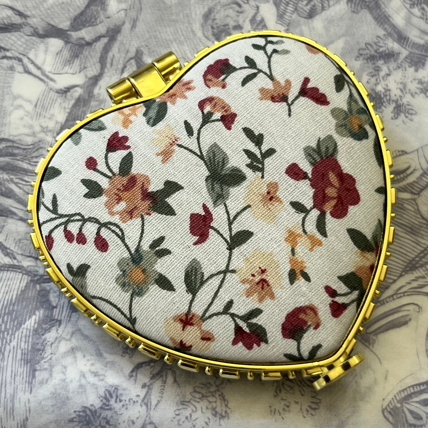 White Heart Shaped Floral Print Compact Mirror