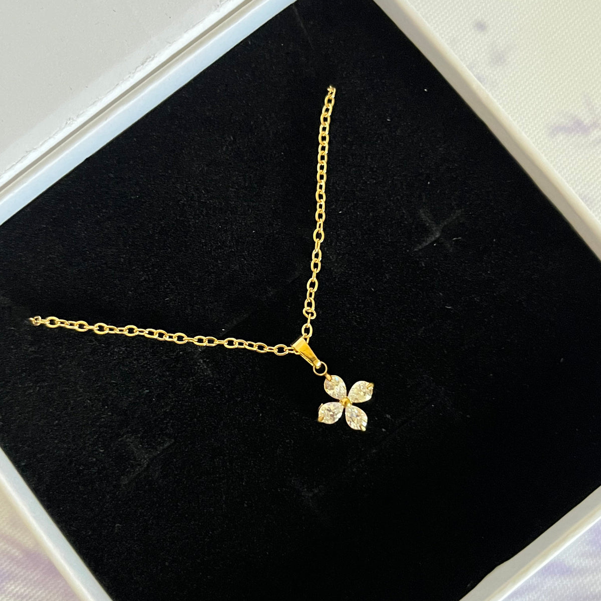 Gold Four-Leaf Clover Zircon Pendant Necklace