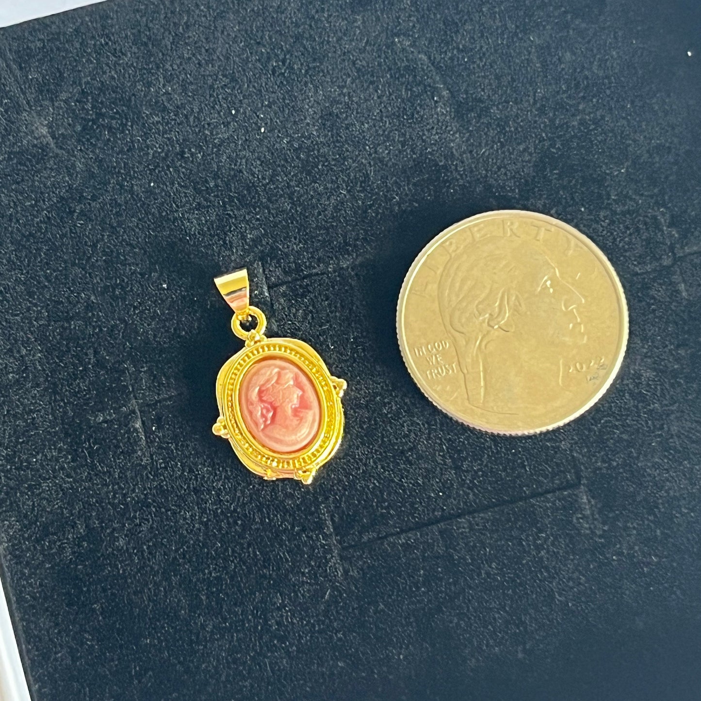 Vintage Inspired Cameo Pendant Charm