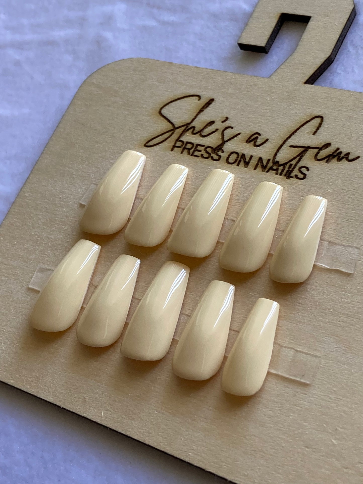 Butterlight-Press on Nails