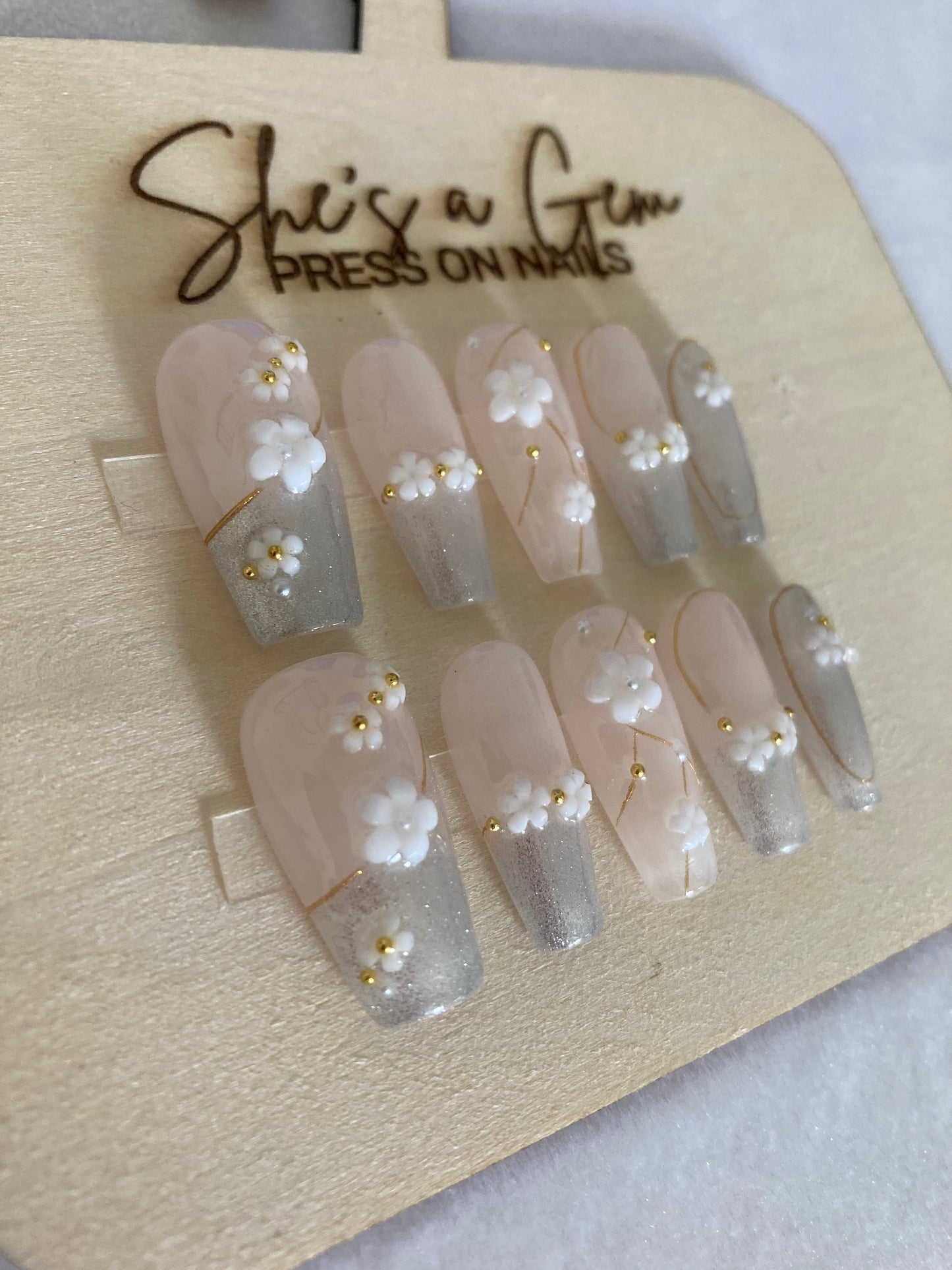 Golden Bloom- 3D Floral Press-On Nail Set