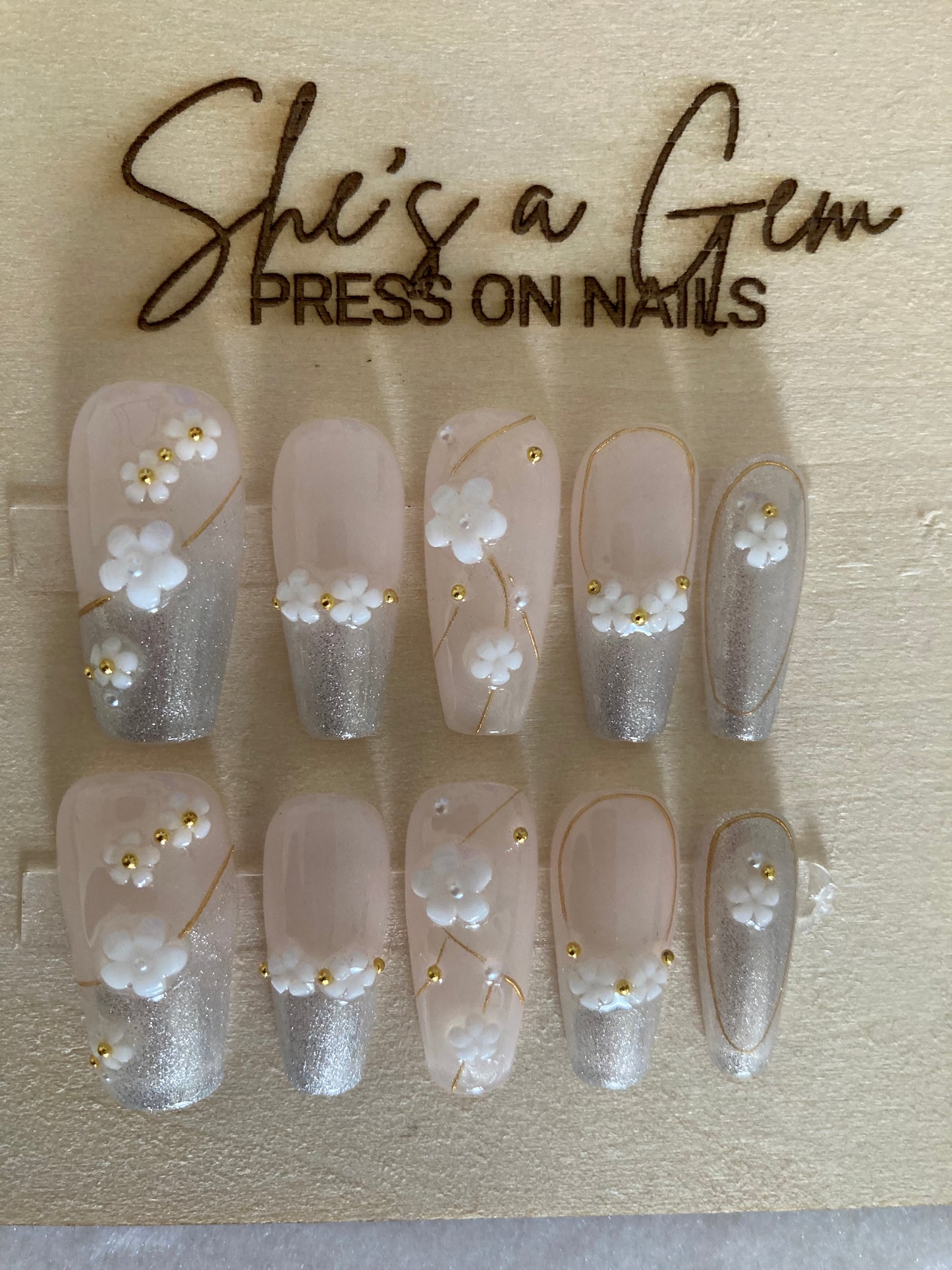 Golden Bloom- 3D Floral Press-On Nail Set