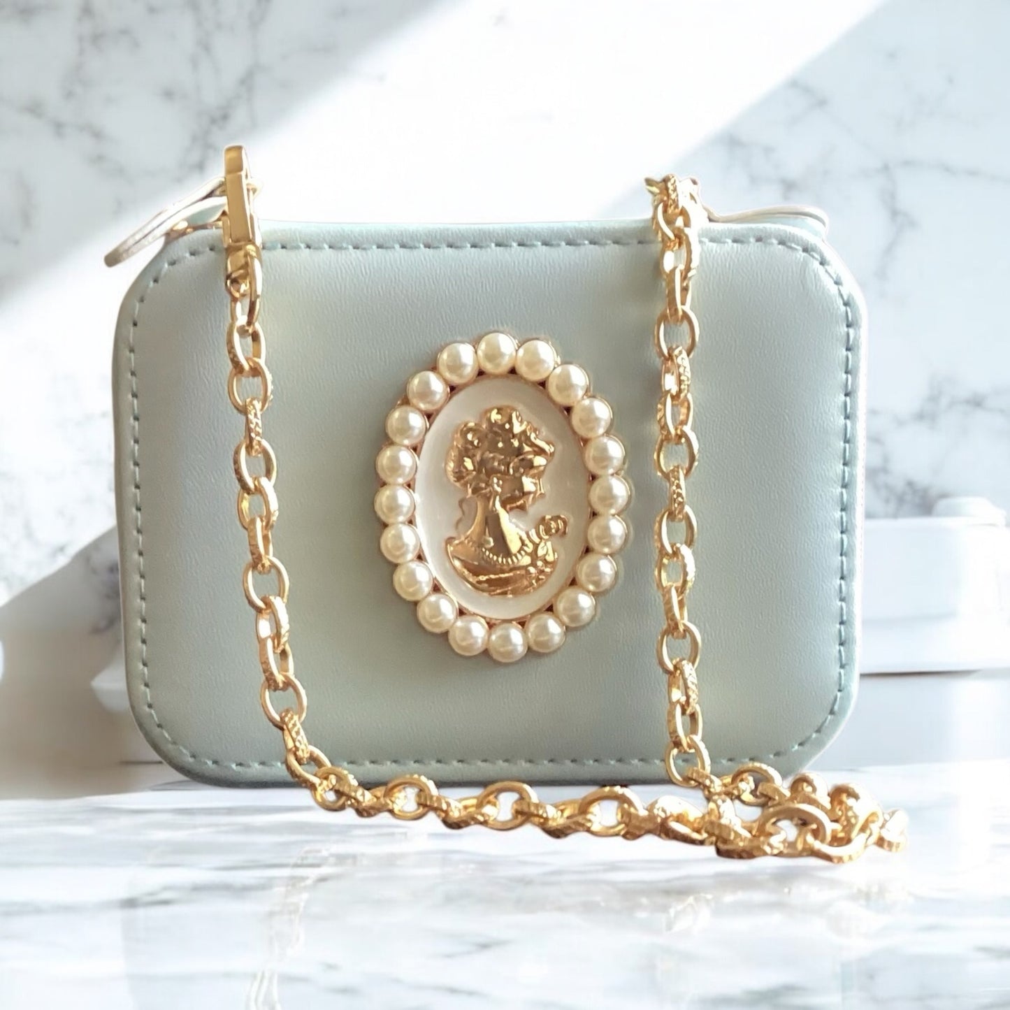 Vintage Cameo Pearl Jewelry Case-Elegant Travel Storage
