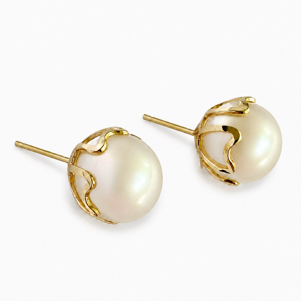 Imitation Pearl Heart Stud Earrings