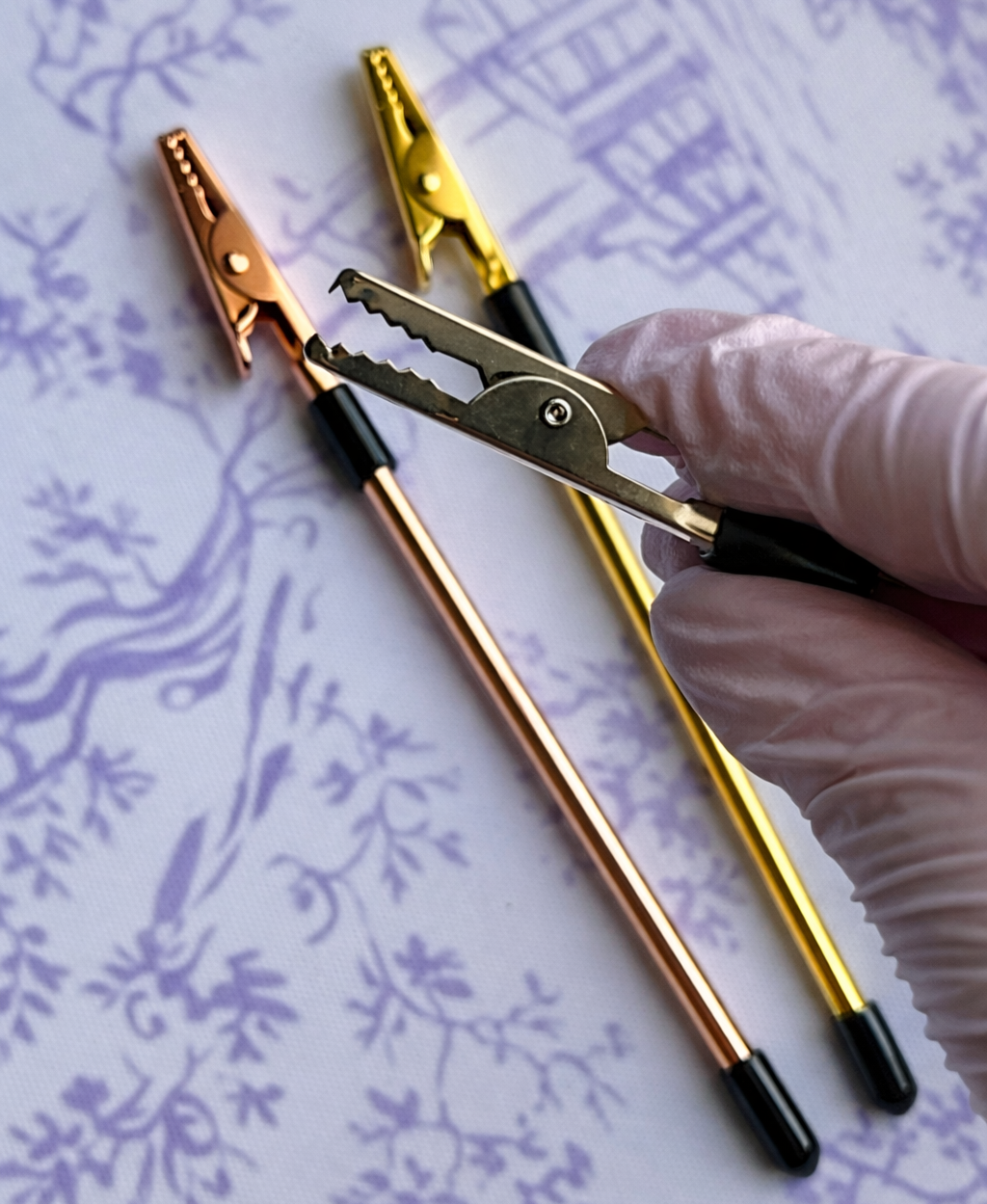 Bracelet Clasp Helper Tool