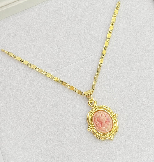 Vintage Inspired Cameo Pendant Necklace