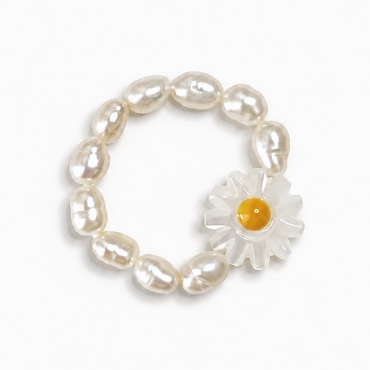 Little Daisy Pearl Ring