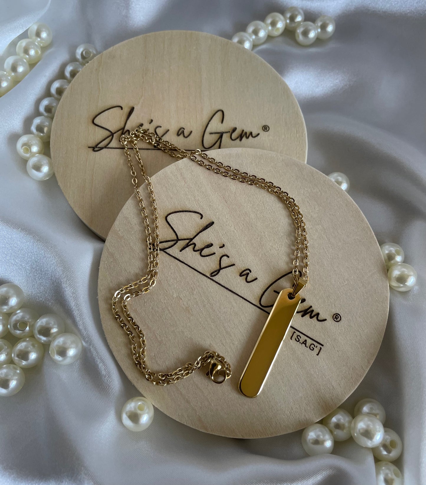 Sleek Vertical Engravable Bar Necklace