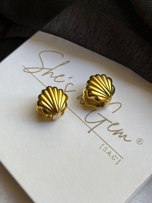 Golden Seashell Vintage Earrings