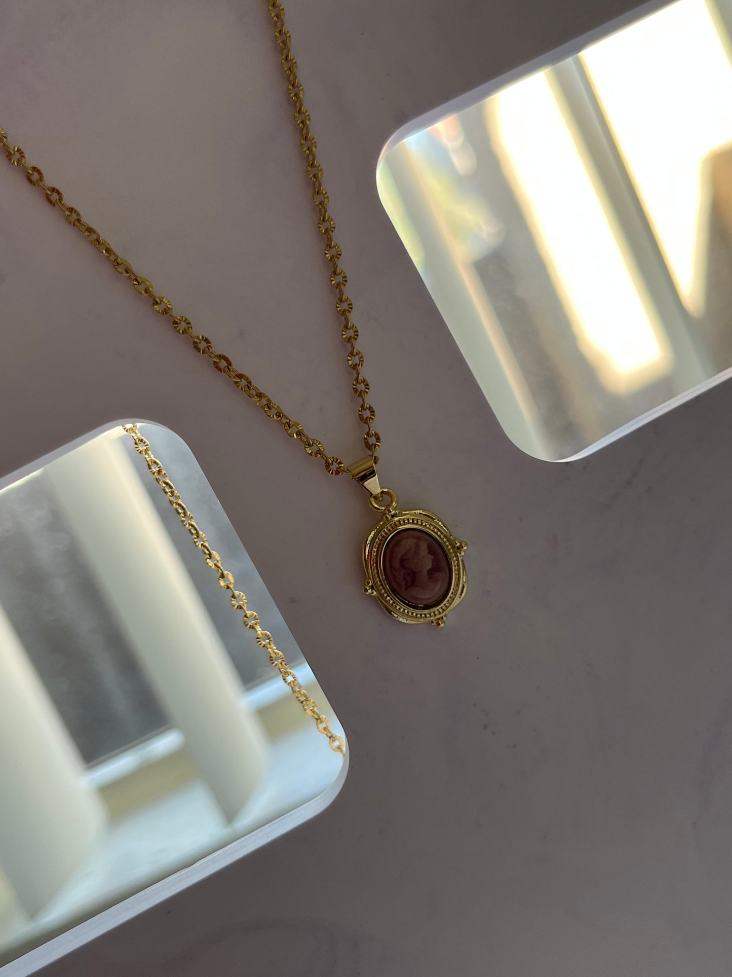 Gold Filled Vintage Cameo Pendant Necklace