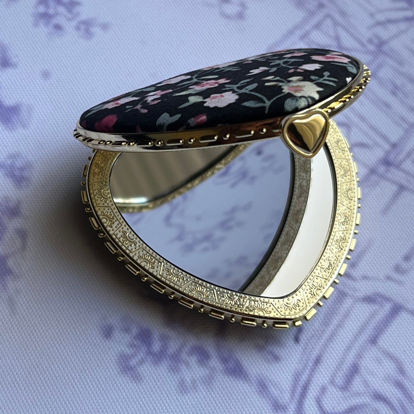 Black Heart Shaped Floral Print Compact Mirror