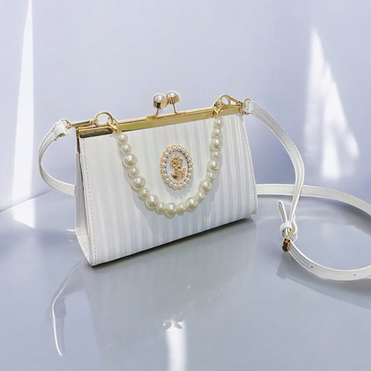 Elegant Pearl- Inspired Vintage Cameo Head Purse- Gold and White